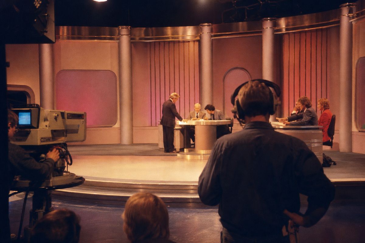 Behind-the-scenes of a BBC game show set in action